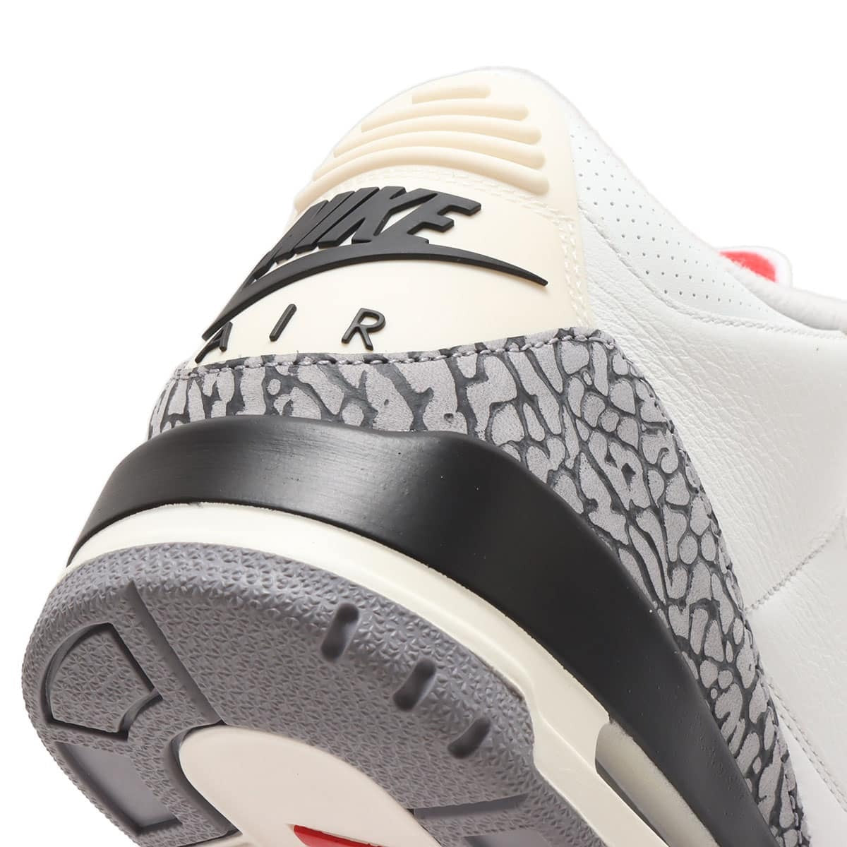 NIKE AIR JORDAN 3 RETRO WHITE CEMENT REIMAGINED